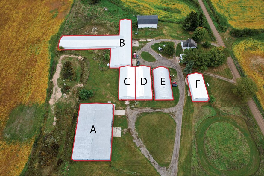 6924 Peck Rd, Eaton Rapids, MI à louer - Aérien - Image 1 de 6