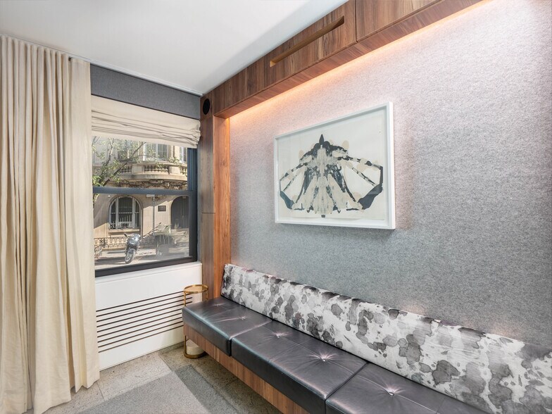 1025 Fifth Ave, New York, NY à vendre - Photo intérieure - Image 2 de 11