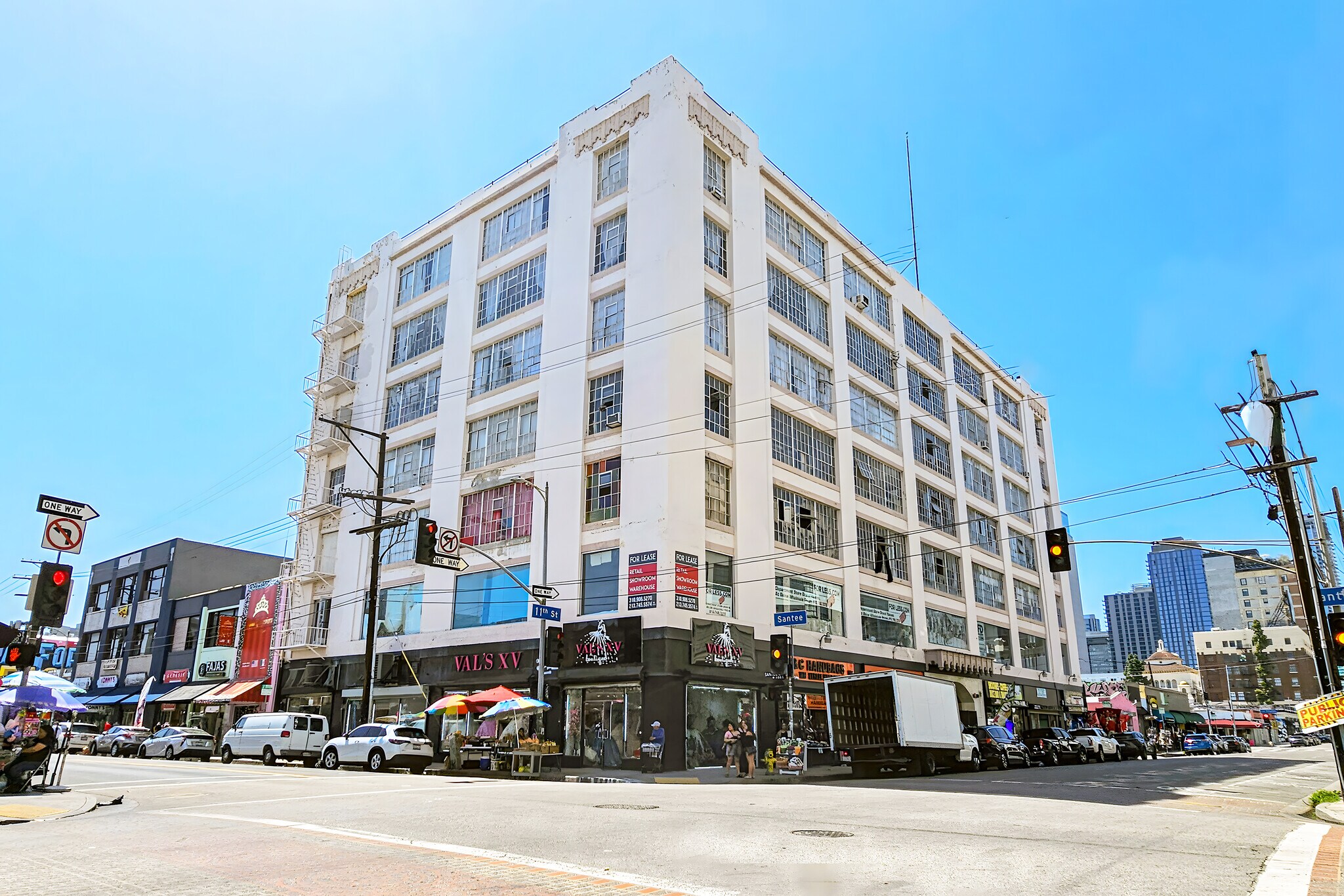 214-228 E 11th St, Los Angeles, CA à louer Photo du bâtiment- Image 1 de 11