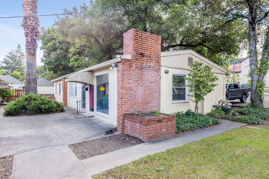 415 W Standley St, Ukiah, CA for lease - Building Photo - Image 2 of 8