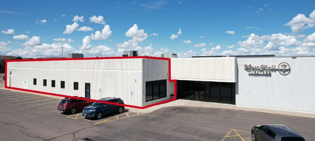 Plus de détails pour 2101-2120 W 41st St, Sioux Falls, SD - Commerce de détail à louer
