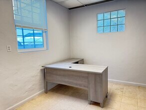 211 N Magnolia Ave, Orlando, FL à louer Photo du bâtiment- Image 2 de 18