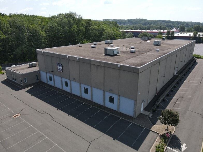 240 Spring St, Southington, CT for sale - Building Photo - Image 3 of 8