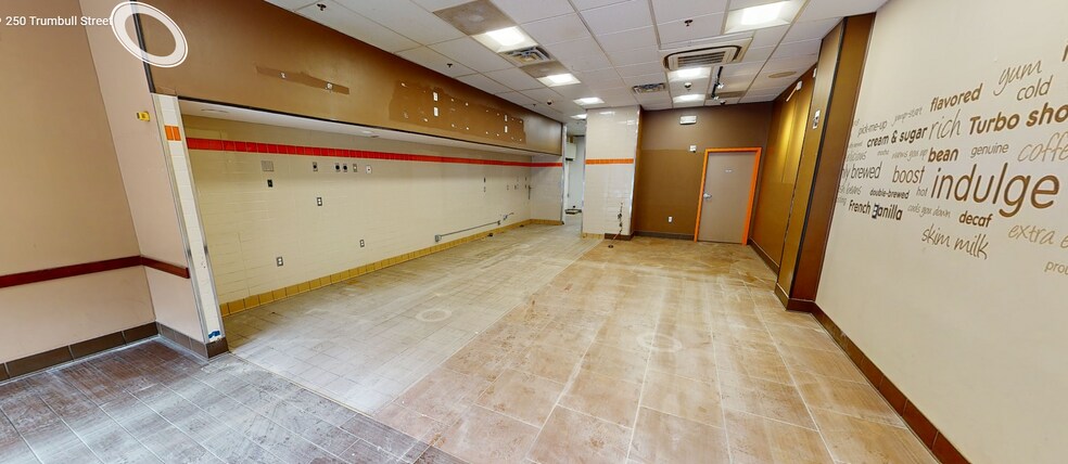 242 Trumbull St, Hartford, CT à louer - Photo du bâtiment - Image 3 de 7
