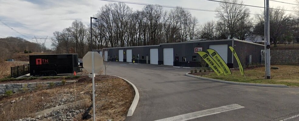 1820 Highway 31 W, White House, TN for lease - Building Photo - Image 1 of 1