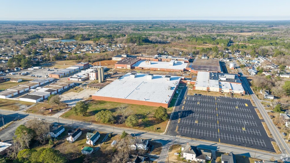 200 N 13th St, Erwin, NC for lease - Aerial - Image 3 of 5