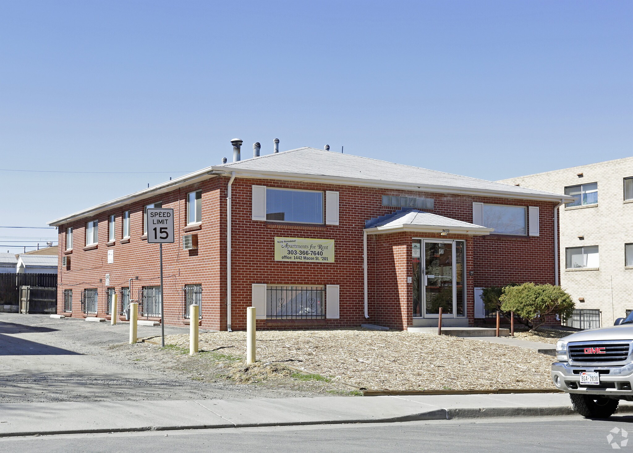 1433 Macon St, Aurora, CO for sale Primary Photo- Image 1 of 4