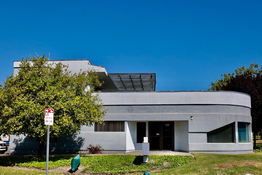 1133 Auburn St, Fremont, CA à louer - Photo du bâtiment - Image 1 de 4