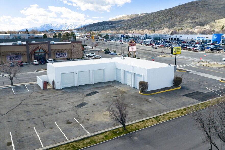 2777 S Carson St, Carson City, NV à louer - Photo du bâtiment - Image 2 de 4