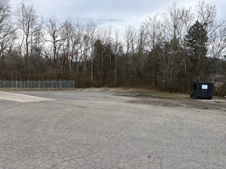 6702 Central Avenue Pike, Knoxville, TN for lease - Building Photo - Image 3 of 4