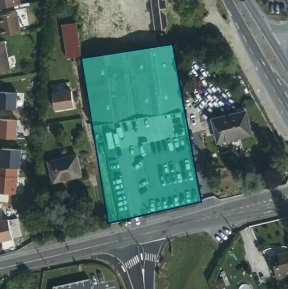 Flex in Persan for sale - Building Photo - Image 1 of 6