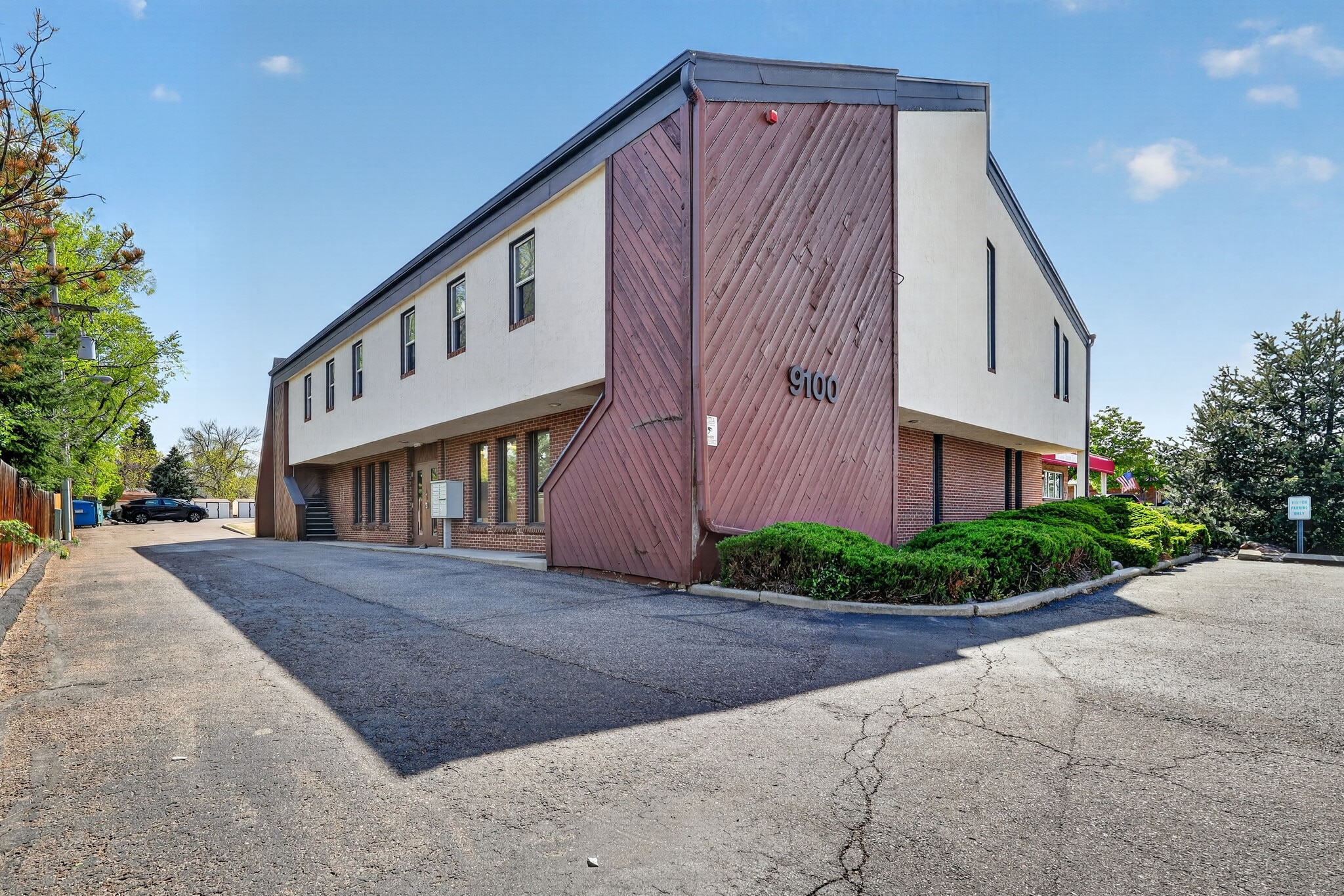 9100 W Jewell Ave, Lakewood, CO for sale Primary Photo- Image 1 of 23
