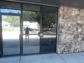 3015 Menke Cir, Omaha, NE for lease Building Photo- Image 1 of 7