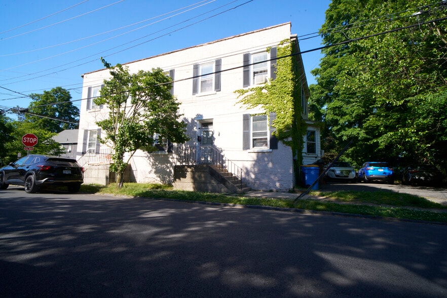 86-90 Pine St, Kingston, NY for sale - Building Photo - Image 3 of 8