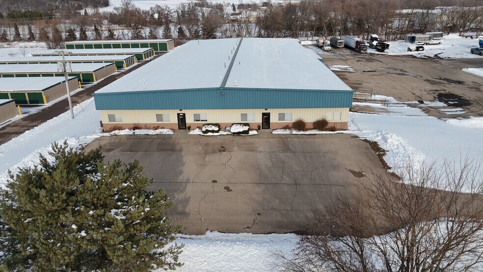924 Development Dr, Lodi, WI à vendre - Vidéo sur l’inscription commerciale - Image 2 de 9