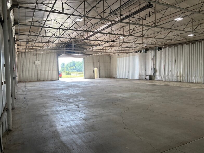 249 Industrial Ave, Pioneer, OH à louer - Photo du bâtiment - Image 2 de 5