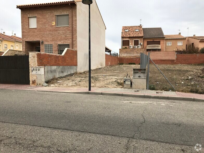 Calle Archipiélago Cabrera, 14, Ciempozuelos, Madrid à vendre - Photo du bâtiment - Image 2 de 3
