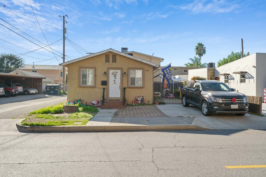 2014-2016 Peyton Ave, Burbank, CA for sale - Building Photo - Image 2 of 28