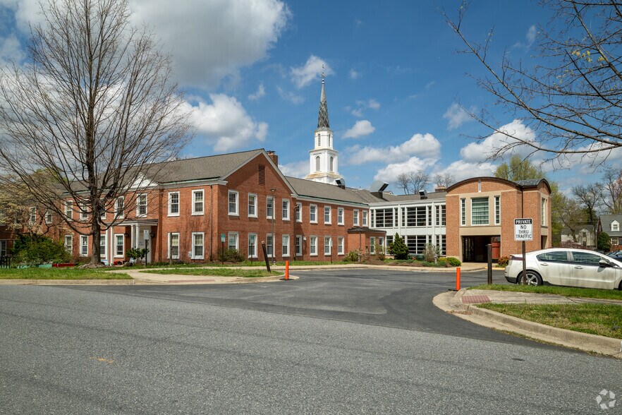 9525 Colesville Rd, Silver Spring, MD à vendre - Photo principale - Image 1 de 1