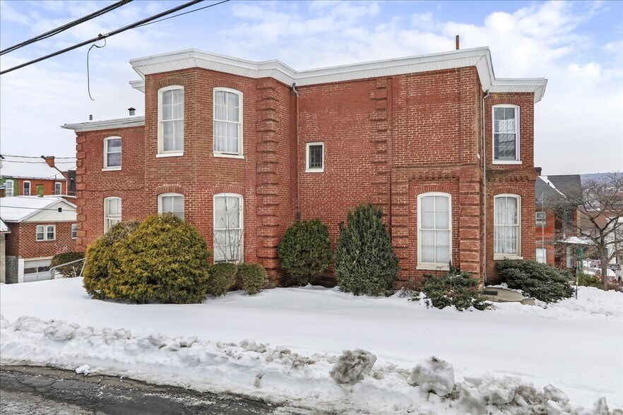 229 E Union St, Cumberland, MD à vendre - Photo du bâtiment - Image 2 de 48