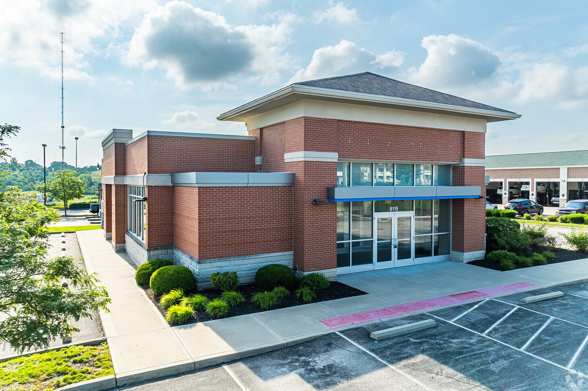 8115 Highland Pointe Dr, West Chester, OH à vendre Photo du bâtiment- Image 1 de 1