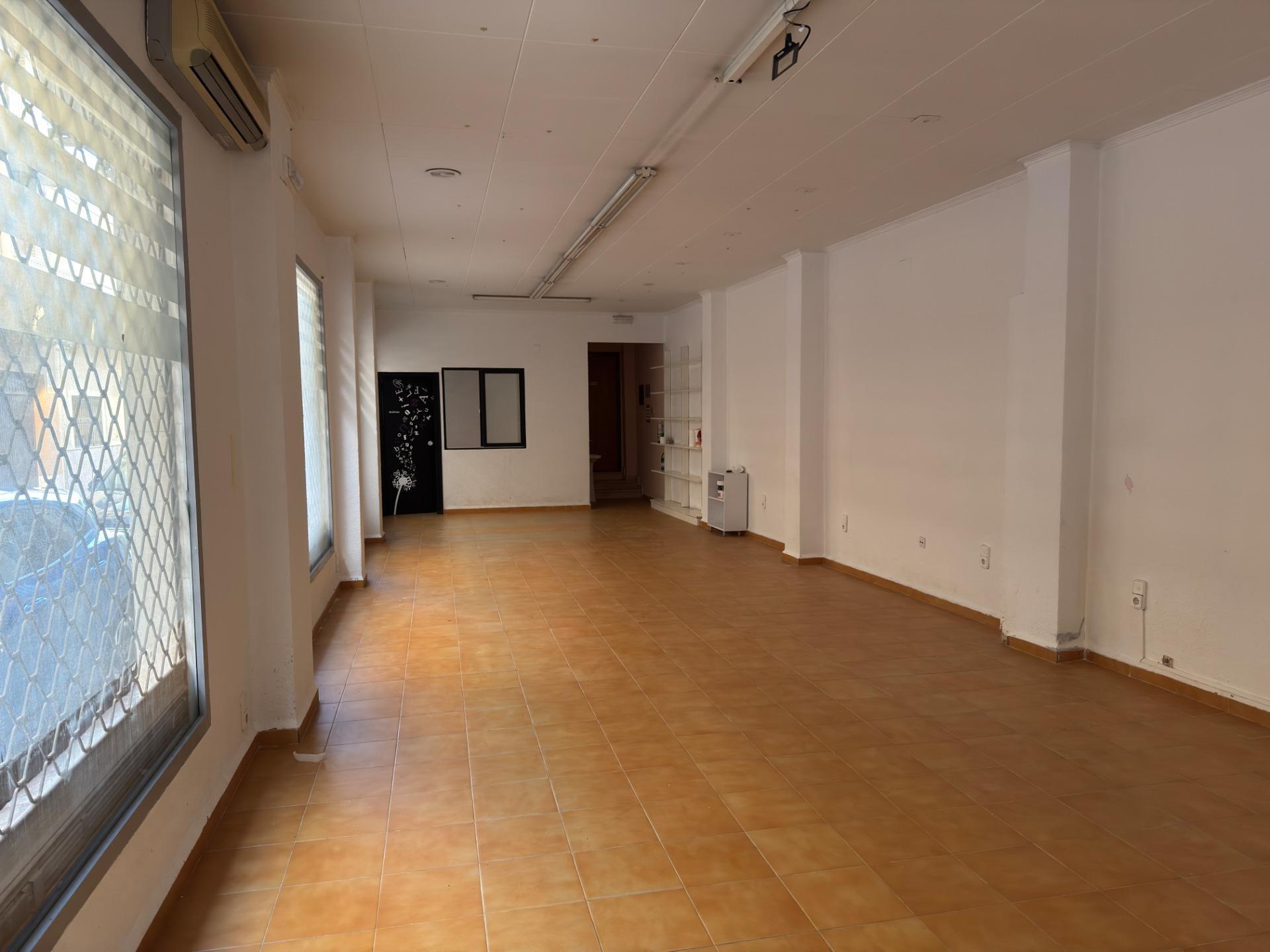 Carrer de Domenec Gamieta, 39-39, Algemesí, Valencia for lease Interior Photo- Image 1 of 7