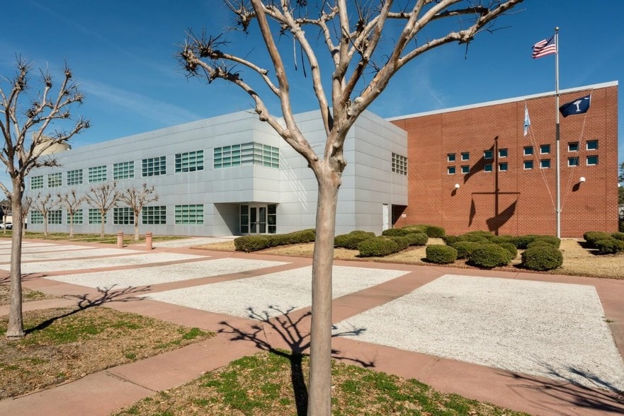 1142 Morrison Dr, Charleston, SC for lease - Building Photo - Image 2 of 18