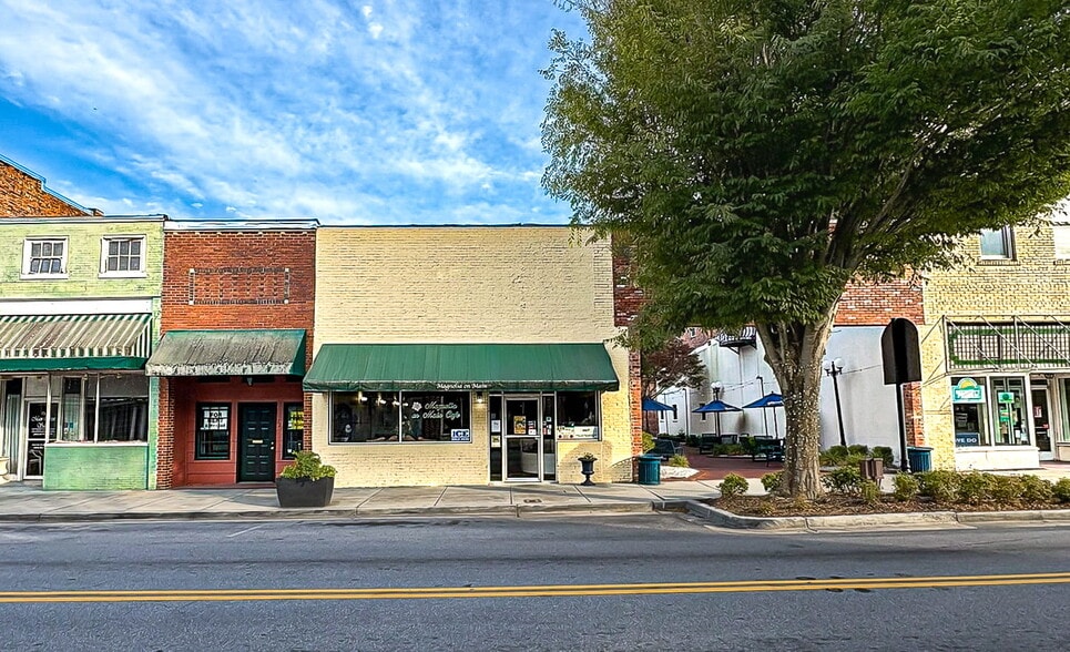 226 E Main St, Bennettsville, SC for sale - Building Photo - Image 2 of 16