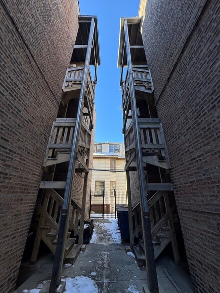 7600-14 S South Shore Dr, Chicago, IL for sale - Building Photo - Image 2 of 17