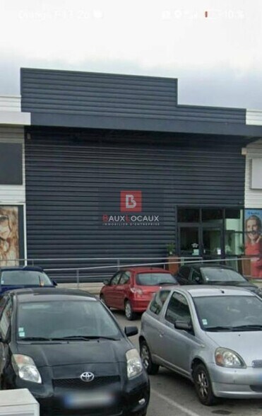 Retail in Nîmes for lease - Building Photo - Image 2 of 2