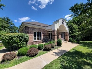 1 Geeding Ln, Troy, MO for lease Building Photo- Image 2 of 11