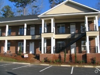 2236 NE Capital Circle, Tallahassee, FL à louer - Photo du bâtiment - Image 3 de 35