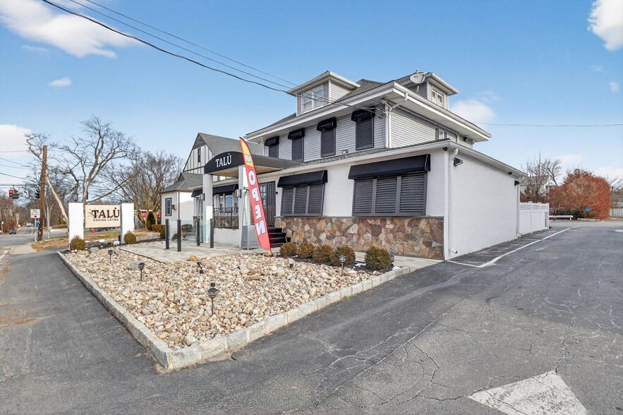3436 Lexington Ave, Mohegan Lake, NY for sale - Building Photo - Image 3 of 20