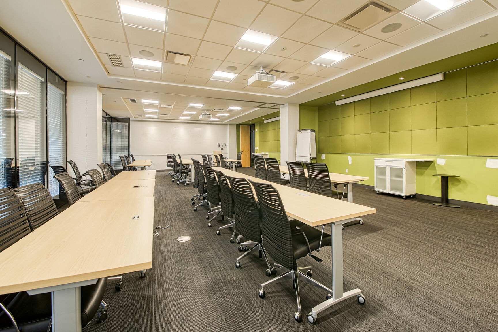 7250 Rue du Mile End, Montréal, QC for lease Building Photo- Image 1 of 10