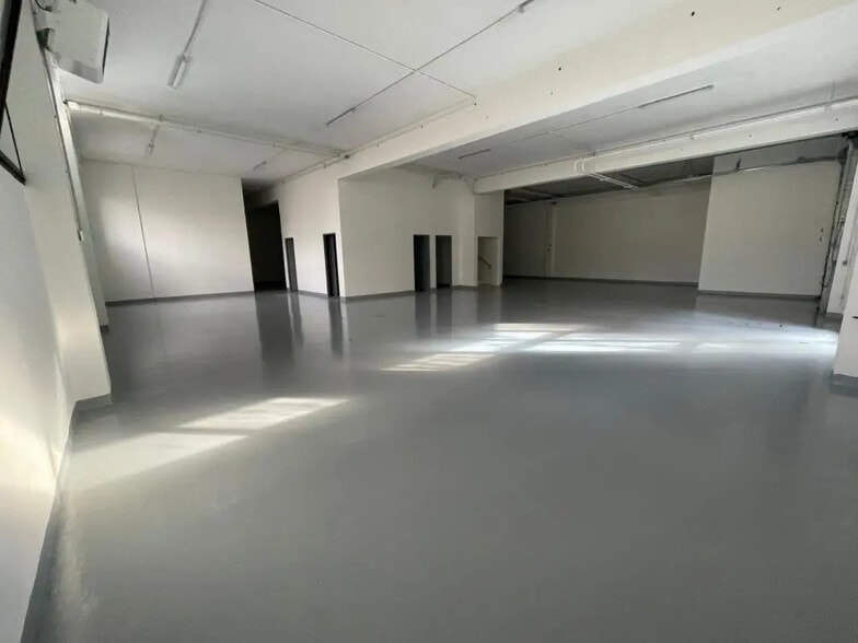 Industriel dans Nanterre à louer - Photo intérieure - Image 2 de 20