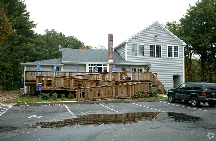 357 Salmon Brook St, Granby, CT à vendre - Photo principale - Image 2 de 3