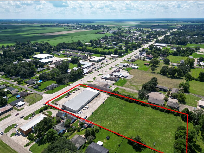 58630 Belleview Dr, Plaquemine, LA à vendre - Photo du bâtiment - Image 3 de 70