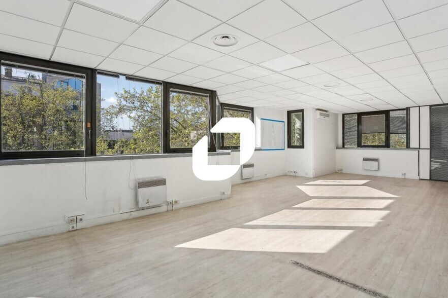 Office in Boulogne-Billancourt for sale - Interior Photo - Image 1 of 14