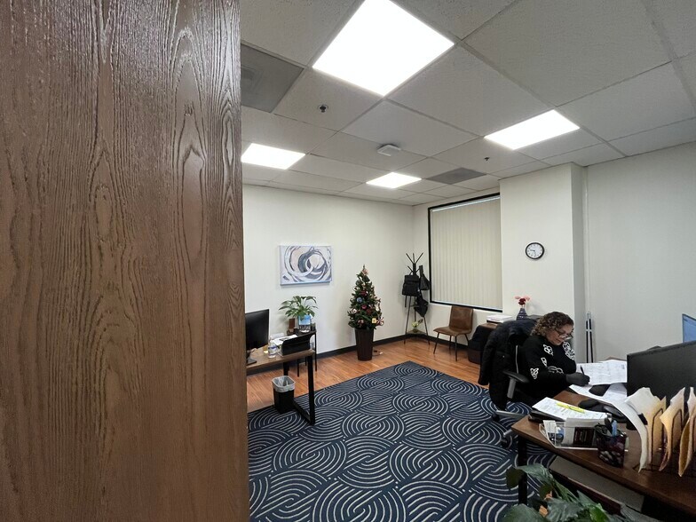 7920 Airway Rd, San Diego, CA à louer - Photo intérieure - Image 3 de 12