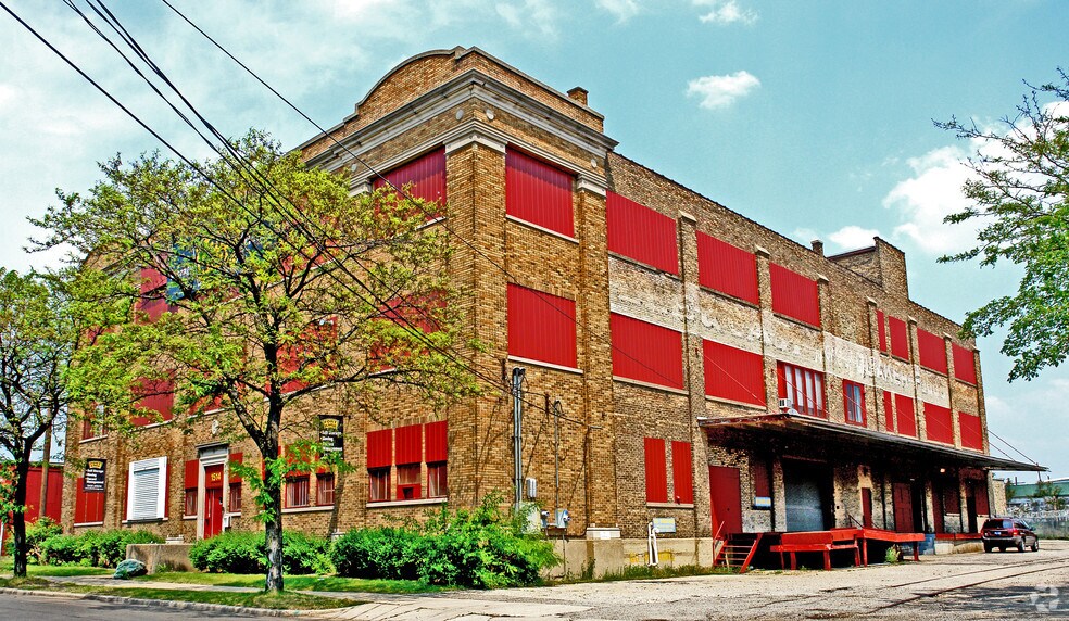 1514 Jefferson Ave SE, Grand Rapids, MI à vendre - Photo du bâtiment - Image 2 de 6