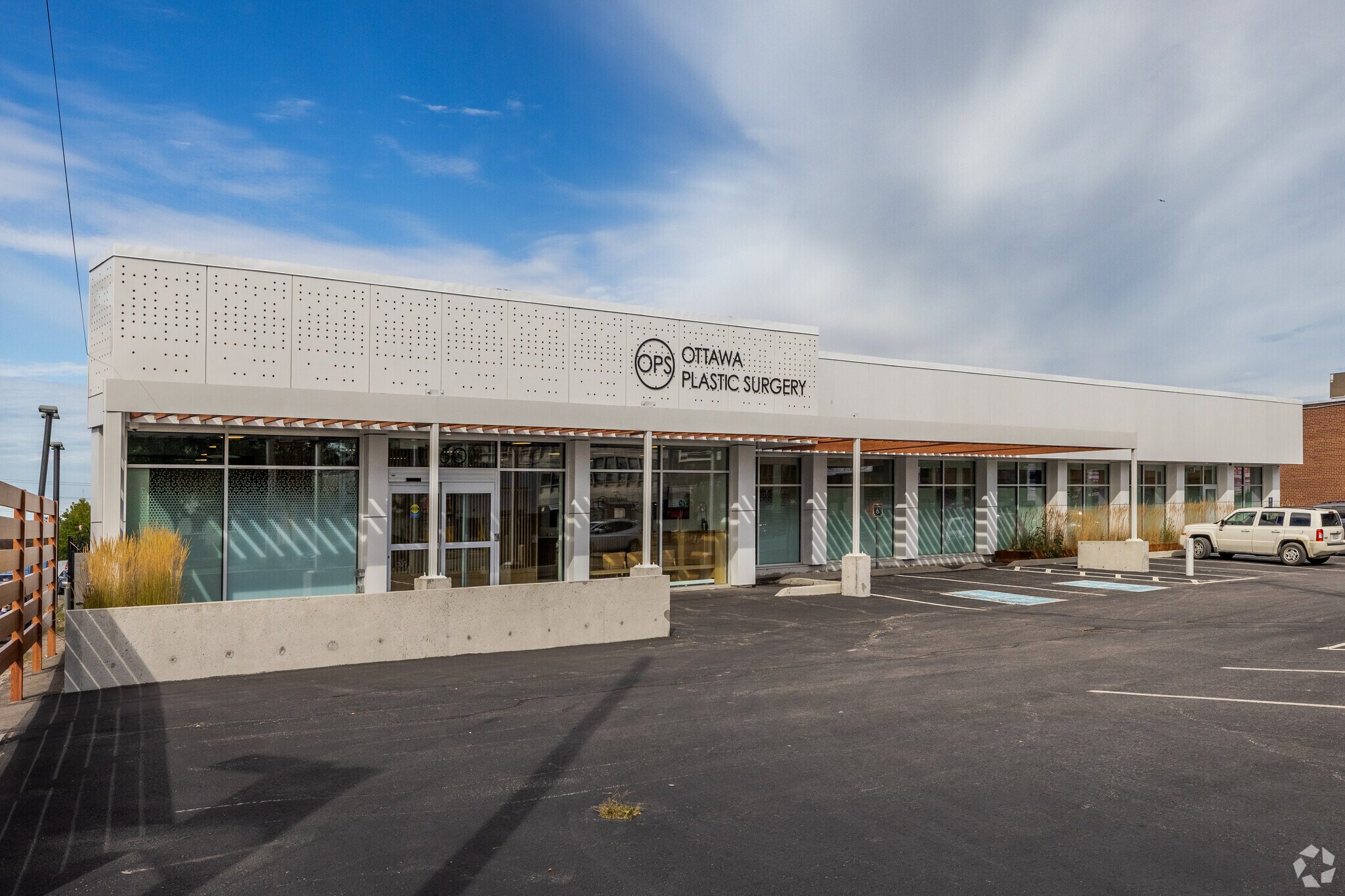 1750 Bank St, Ottawa, ON for sale Building Photo- Image 1 of 1