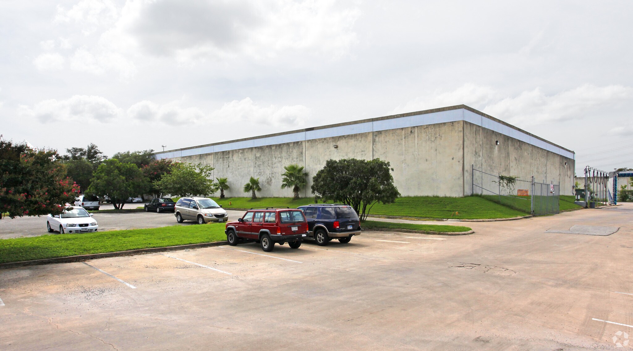 3830 Promontory Point Dr, Austin, TX for lease Primary Photo- Image 1 of 12