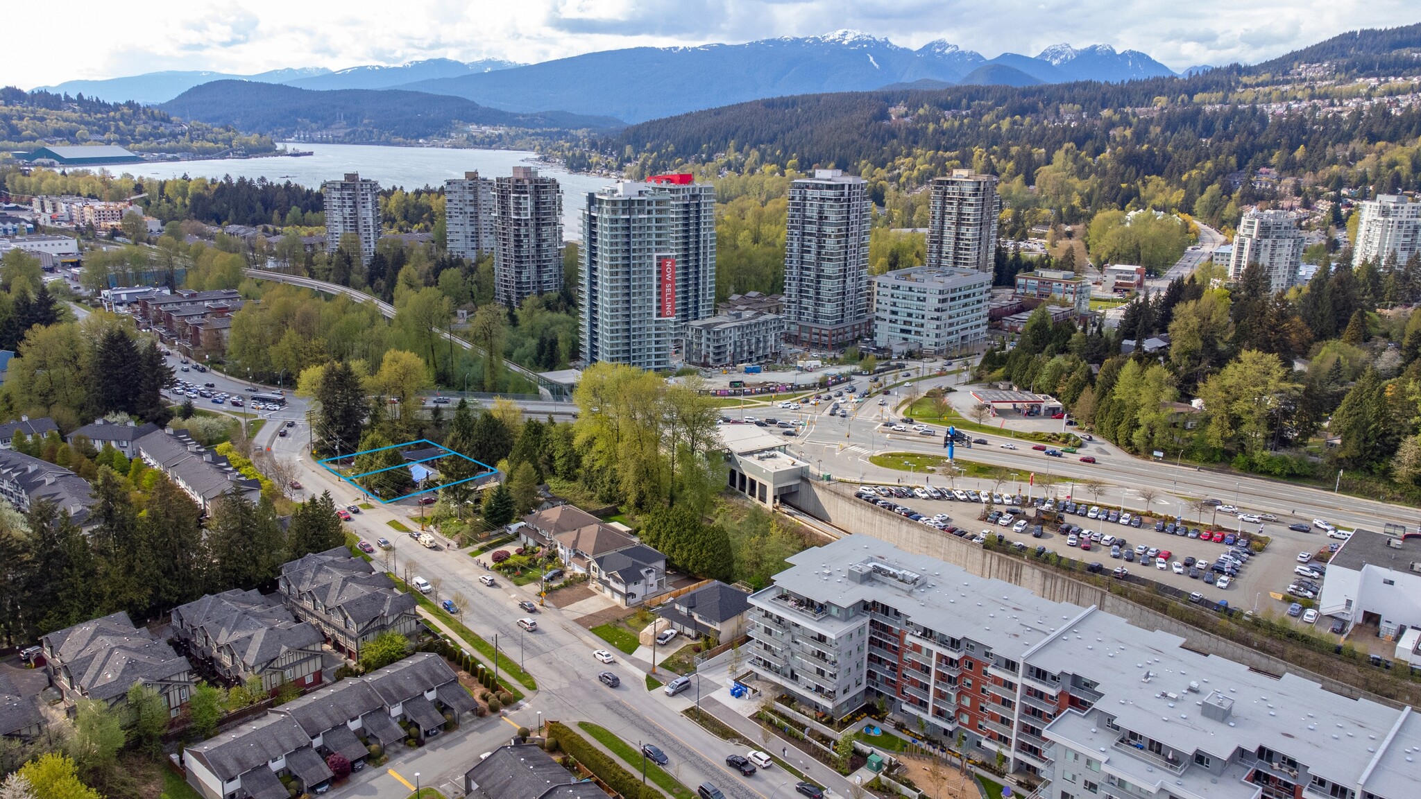 3324 Dewdney Trunk Rd, Port Moody, BC à vendre Photo principale- Image 1 de 2