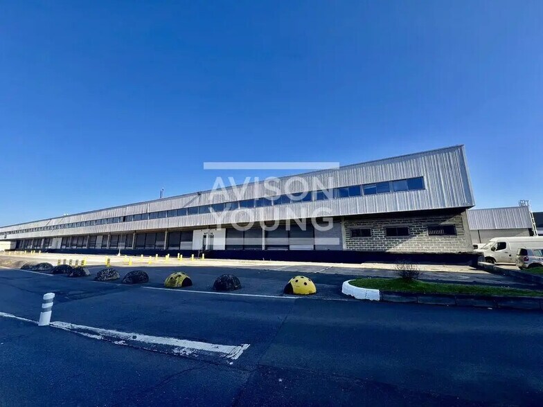 Flex dans Aulnay-sous-Bois à louer - Photo du bâtiment - Image 2 de 13
