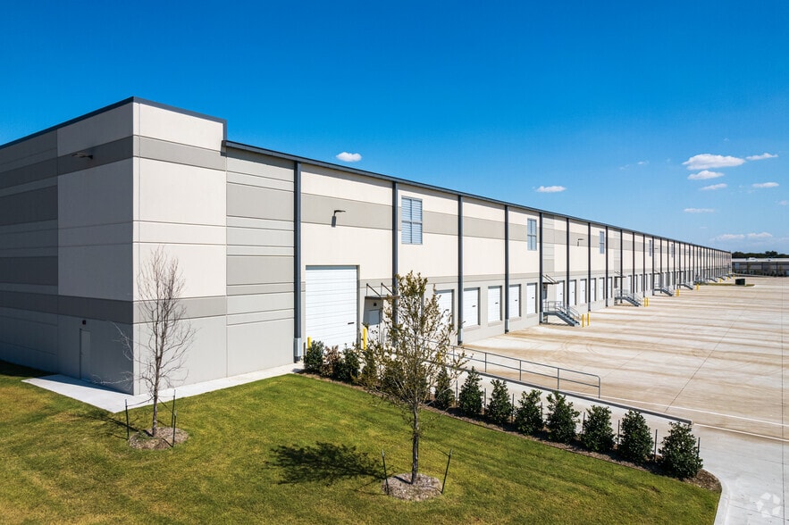 350 Cypress Hill Dr, McKinney, TX for lease - Building Photo - Image 3 of 8