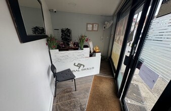 Cherry Orchard Rd, Croydon à louer Photo intérieure- Image 1 de 4