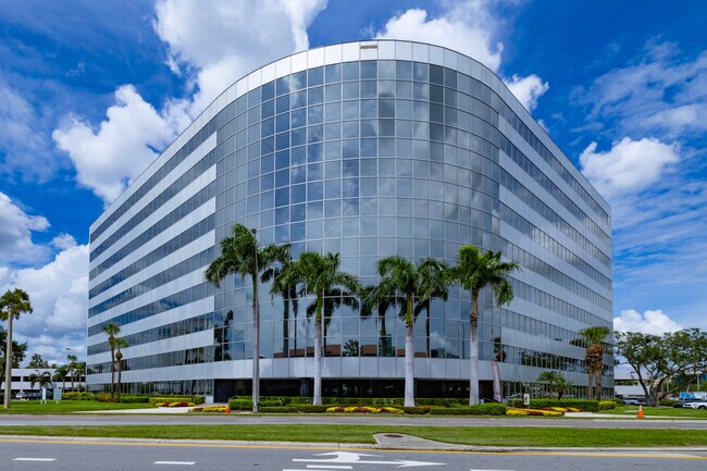 Plus de détails pour 5201 W Kennedy Blvd, Tampa, FL - Bureau à louer