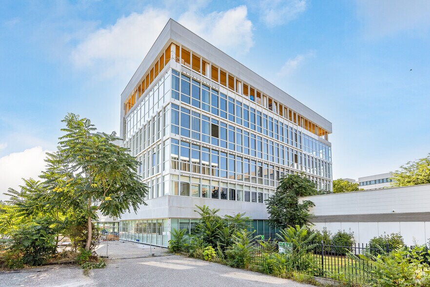Bureau dans Lyon à louer - Photo du bâtiment - Image 3 de 19