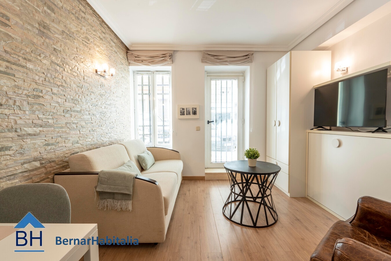 Calle de Claudio Coello, 128, Madrid, MAD 28006 - Unit Puerta IZ -  - Interior Photo - Image 1 of 17