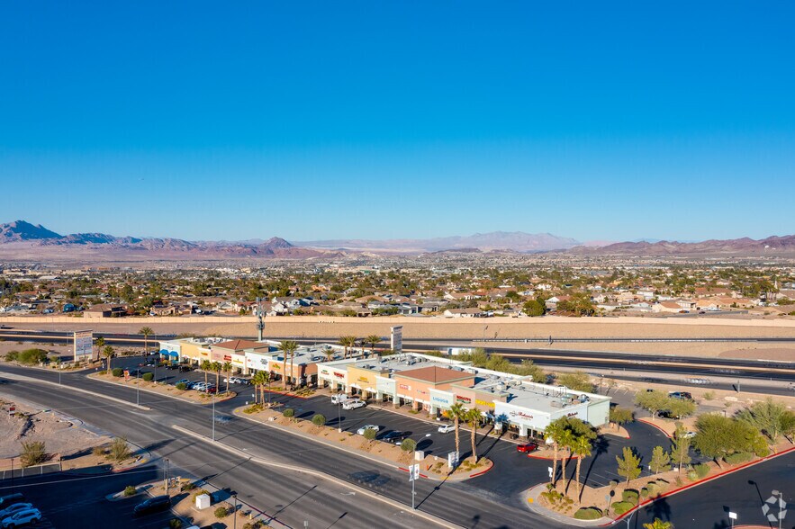 76 W Horizon Ridge Pky, Henderson, NV for lease - Building Photo - Image 3 of 4